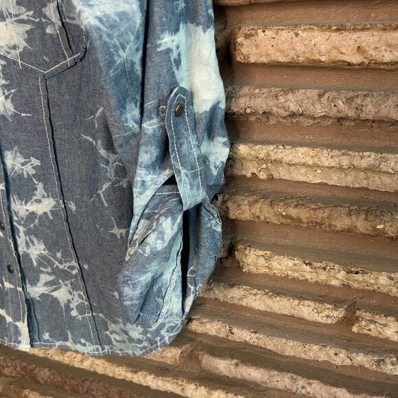 ISDA & Co. Denim Tie Dye  Snap Shirt Size Small - Picture 7 of 9